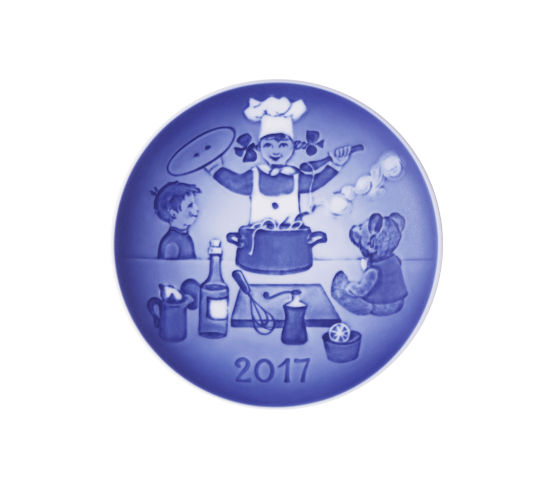 Bing & Grondahl Annual Childrens Day Plate 2017 image 0